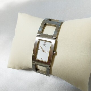 カルバンクライン(Calvin Klein)の【カルバンクライン】レディース 腕時計 バングル ホワイト文字盤 シルバー(腕時計)