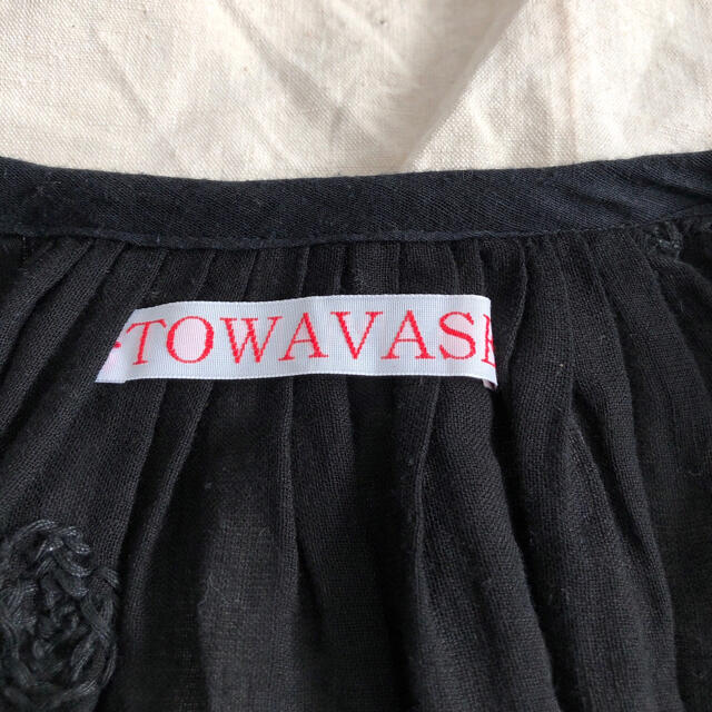 towavase トワヴァース ハンドステッチ ブラウス 黒 レディースのトップス(シャツ/ブラウス(長袖/七分))の商品写真