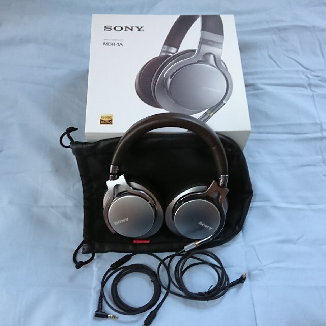 SONY(ソニー)のソニー ハイレゾヘッドフォンMDR-1A スマホ/家電/カメラのオーディオ機器(ヘッドフォン/イヤフォン)の商品写真