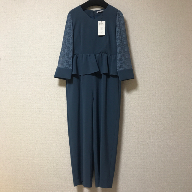 タグ付き】袖レースペプラムオールインワン COHINAの通販 by ぺこ's タグ付き】袖レースペプラムオールインワン COHINAの通販 by ぺこ's