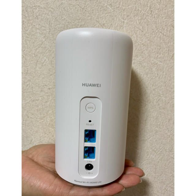 HUAWEI(ファーウェイ)のUQ WiMAX Home Wi-Fi 無線LAN 周辺機器超美品 スマホ/家電/カメラのPC/タブレット(PC周辺機器)の商品写真