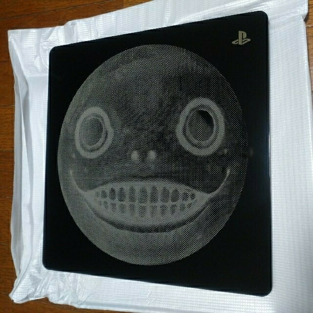 PS4 NieR:Automata Emil Edition  1TB家庭用ゲーム機本体