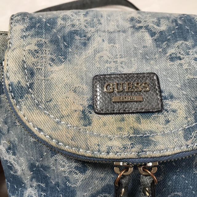 GUESS(ゲス)のGUESS ショルダーバッグ レディースのバッグ(ショルダーバッグ)の商品写真