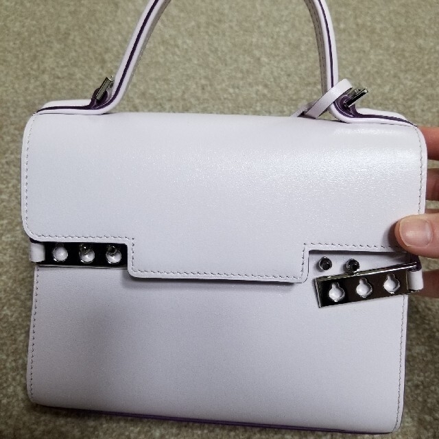 Hermes(エルメス)の直営店購入 DELVAUX デルヴォー タンペートスモール シルクラベンダー レディースのバッグ(ハンドバッグ)の商品写真