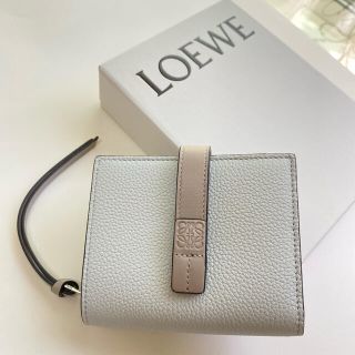 LOEWE財布灰色