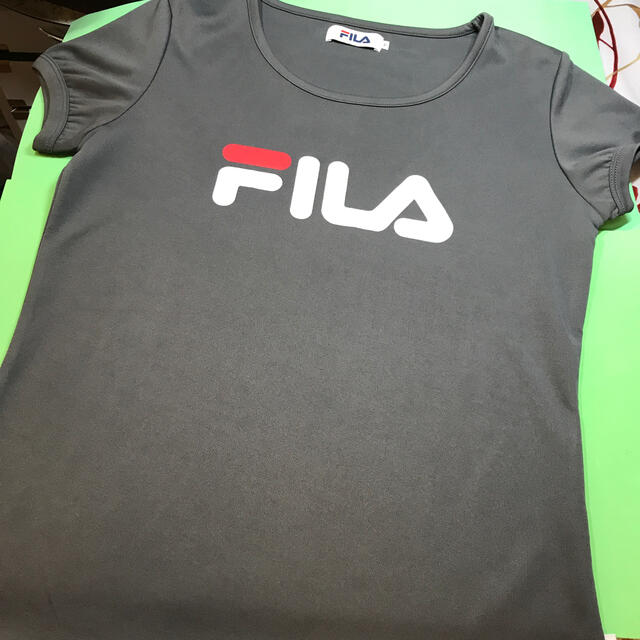 FILA(フィラ)のFILA.....女性スポーツアウター…半袖…(Mサイズ) スポーツ/アウトドアのランニング(ウェア)の商品写真