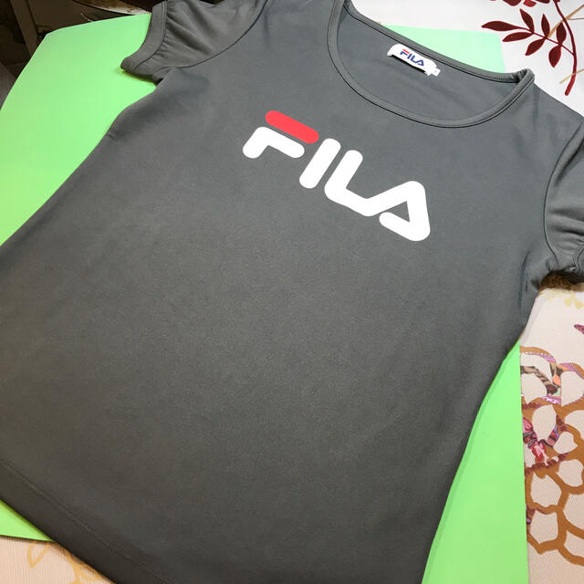 FILA(フィラ)のFILA.....女性スポーツアウター…半袖…(Mサイズ) スポーツ/アウトドアのランニング(ウェア)の商品写真