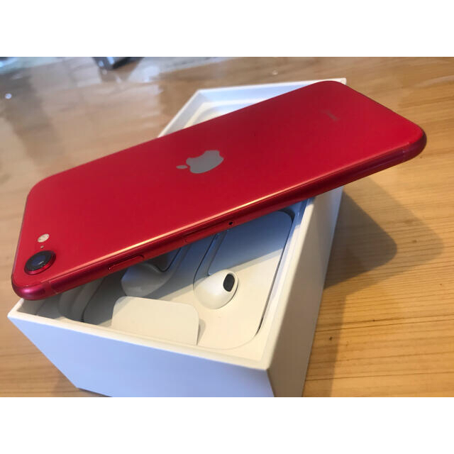 Apple(アップル)のiphone SE 256 レッド SIMフリー ほぼ新品 スマホ/家電/カメラのスマートフォン/携帯電話(スマートフォン本体)の商品写真