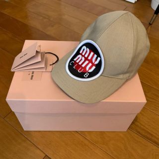 ミュウミュウ(miumiu)のmiumiu都内店購入　ロゴcap 完売品(キャップ)