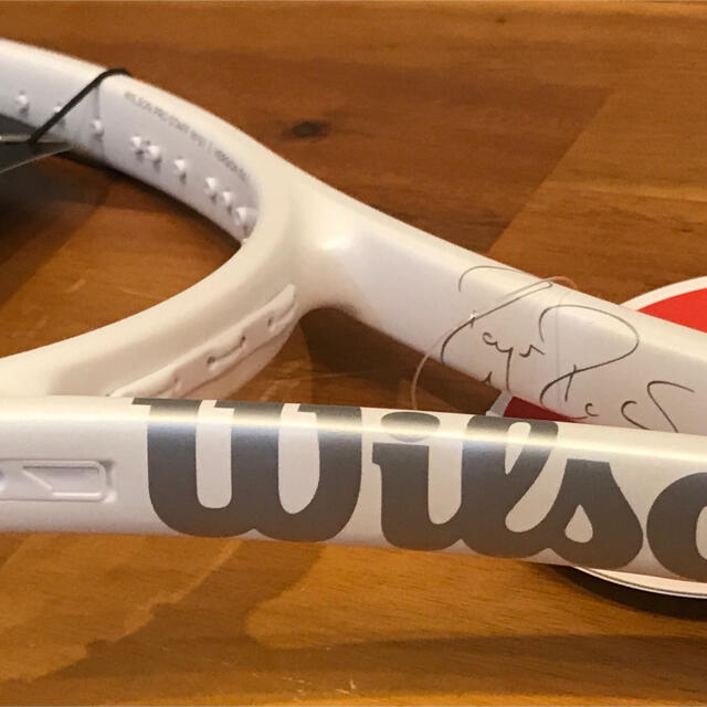 wilson(ウィルソン)のWilson  PROSTAFF RF97ガット張りサービス付き スポーツ/アウトドアのテニス(ラケット)の商品写真