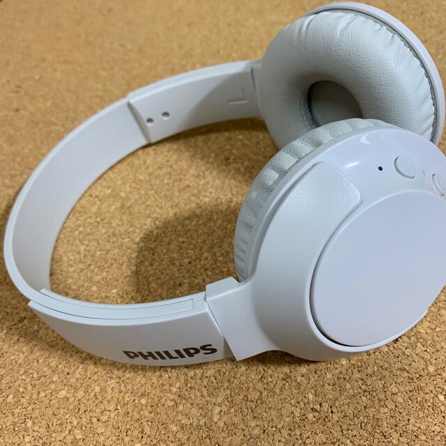 PHILIPS(フィリップス)のPHILIPS Bluetoothワイヤレスヘッドホン スマホ/家電/カメラのオーディオ機器(ヘッドフォン/イヤフォン)の商品写真