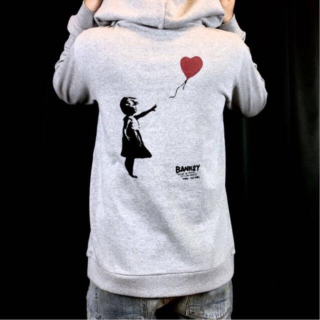 【送料無料】新品 BANKSY 風船と少女 バック プリント パーカー