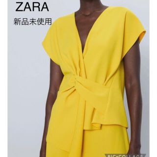 ザラ(ZARA)の新品　ZARA トップス(シャツ/ブラウス(半袖/袖なし))