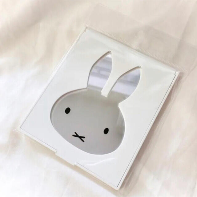 ミッフィー コンパクト ミラー ホワイト 鏡 miffyの通販 by ꪔ̤̮ ꪔ̤̮ 's shop|ラクマ ミッフィー コンパクト ミラー ホワイト 鏡 miffyの通販 by ꪔ̤̮ ꪔ̤̮ 's shop|ラクマ