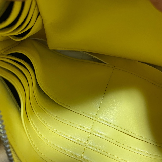 KUMATAN(クマタン)のクマタン　ファスナー長財布　黄色 レディースのファッション小物(財布)の商品写真