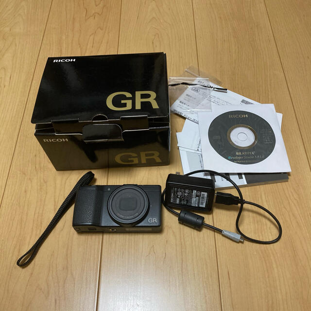 RICOH GRコンパクトデジタルカメラ