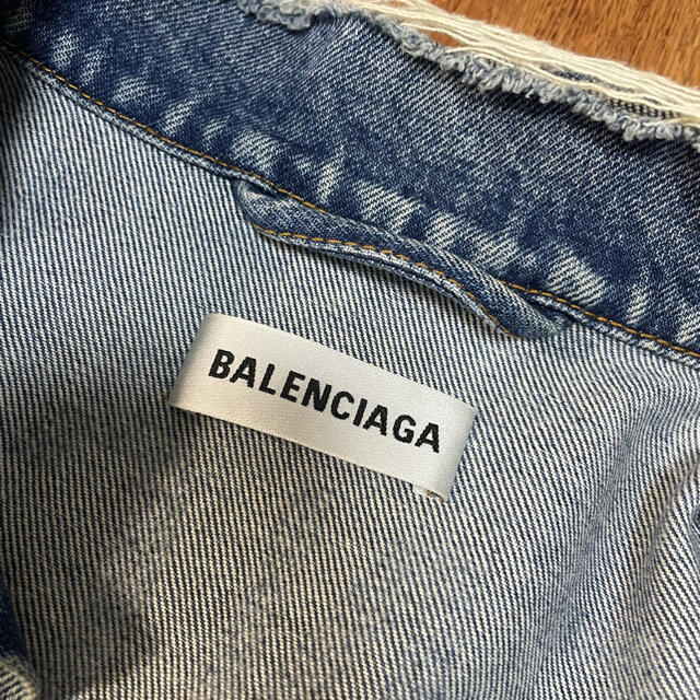 Balenciaga(バレンシアガ)のバレンシアガ　デニムジャケット レディースのジャケット/アウター(Gジャン/デニムジャケット)の商品写真