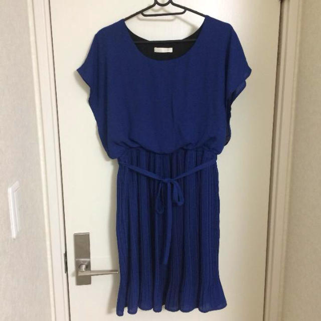 AG by aquagirl(エージーバイアクアガール)のドルマンスリーブプリーツワンピース レディースのフォーマル/ドレス(ミディアムドレス)の商品写真
