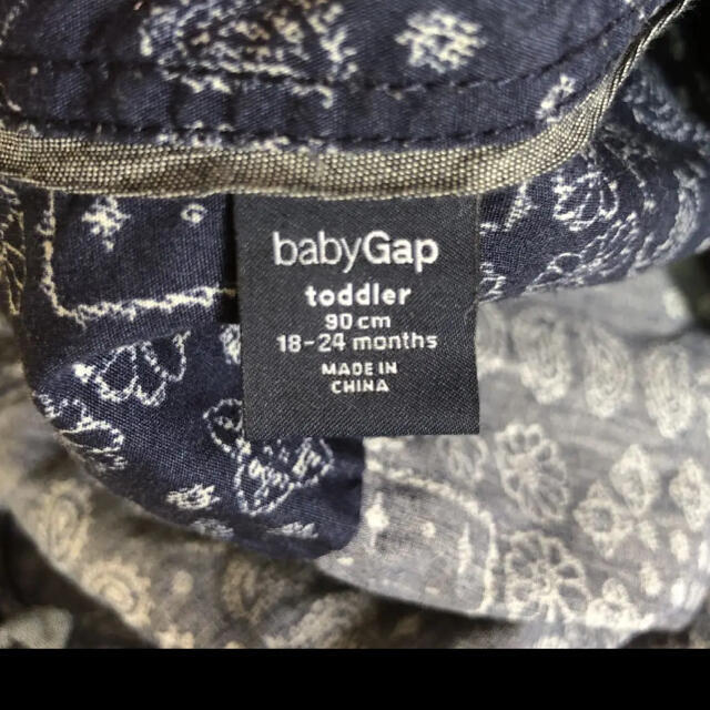 babyGAP(ベビーギャップ)のbabygap シャツ　ペイズリー　半袖　90 zarababy  キッズ/ベビー/マタニティのキッズ服男の子用(90cm~)(Tシャツ/カットソー)の商品写真