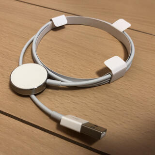 アップル(Apple)のApple Watch hermes用充電ケーブル(バッテリー/充電器)