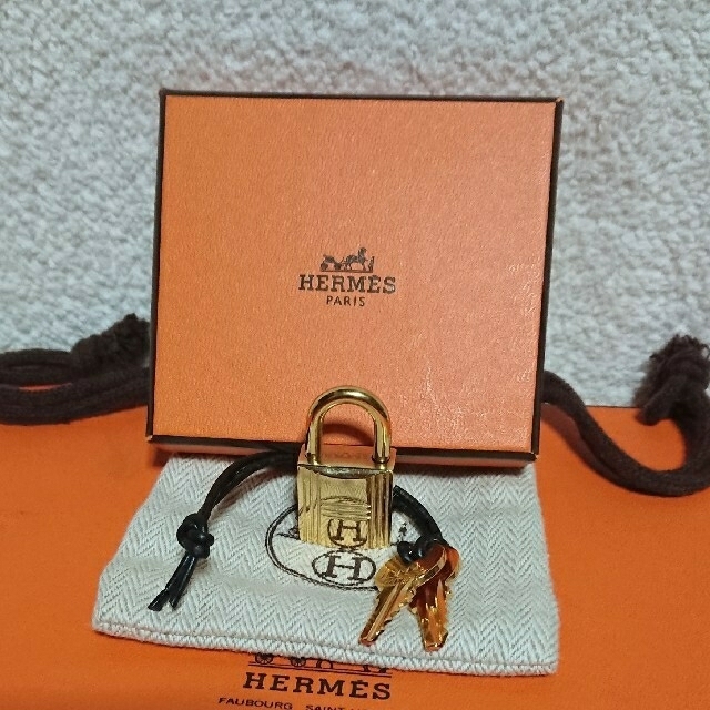 HERMES ゴールド カデナパドロック 南京錠、鍵2本、保存袋付き!-