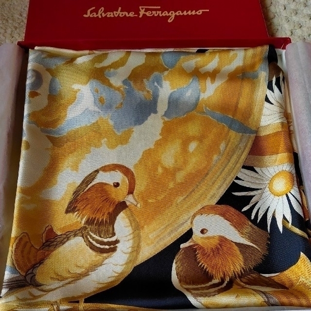 Salvatore Ferragamo(サルヴァトーレフェラガモ)のフェラガモ　スカーフ レディースのファッション小物(バンダナ/スカーフ)の商品写真