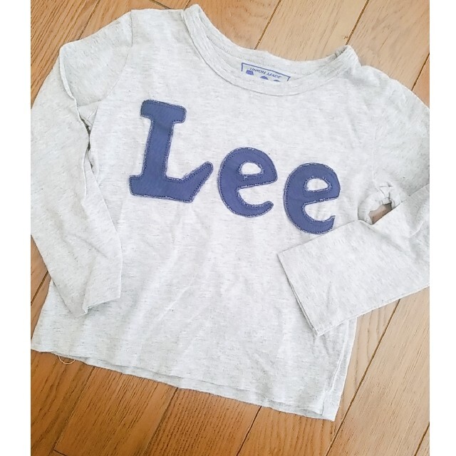 Lee(リー)のLee  グレー　ロンT 長袖　男女可　100 キッズ/ベビー/マタニティのキッズ服男の子用(90cm~)(Tシャツ/カットソー)の商品写真