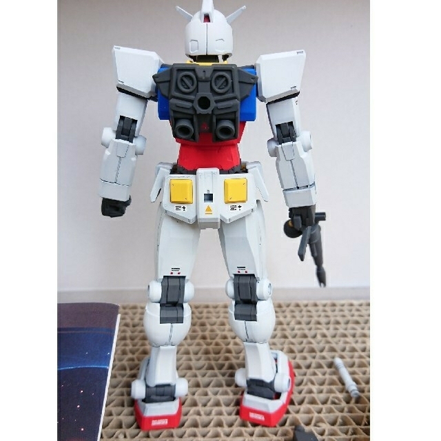 BANDAI(バンダイ)のHG RX78-2 ガンダム ガンプラ 完成品 ビヨンドグローバル エンタメ/ホビーのおもちゃ/ぬいぐるみ(模型/プラモデル)の商品写真