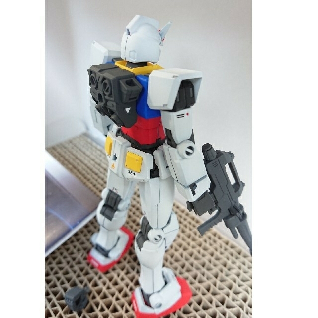 BANDAI(バンダイ)のHG RX78-2 ガンダム ガンプラ 完成品 ビヨンドグローバル エンタメ/ホビーのおもちゃ/ぬいぐるみ(模型/プラモデル)の商品写真