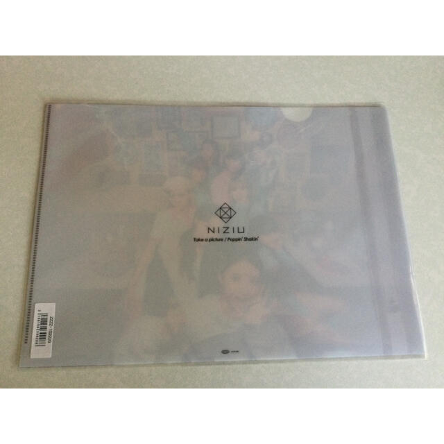NIZIU クリアファイル エンタメ/ホビーのCD(K-POP/アジア)の商品写真