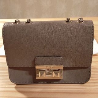 フルラ(Furla)の【美品】FURLA　BELLA ミニクロスボディーバッグ♪(ショルダーバッグ)