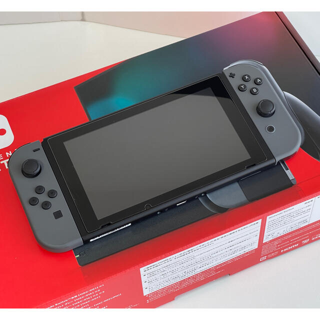 Nintendo Switch(ニンテンドースイッチ)のNintendo Switch Joy-Con(L)/(R) グレー エンタメ/ホビーのゲームソフト/ゲーム機本体(家庭用ゲーム機本体)の商品写真