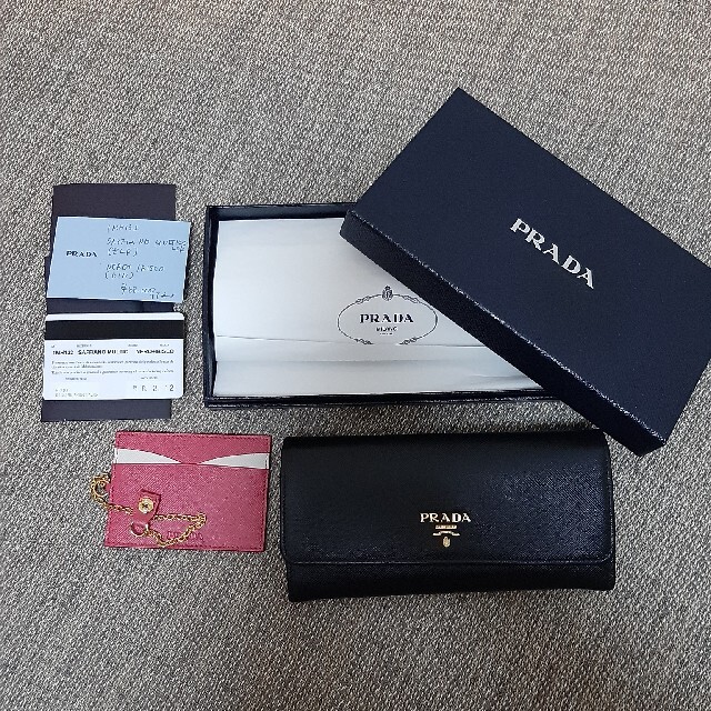 PRADA 1M0176 SAFFIANO　極美品