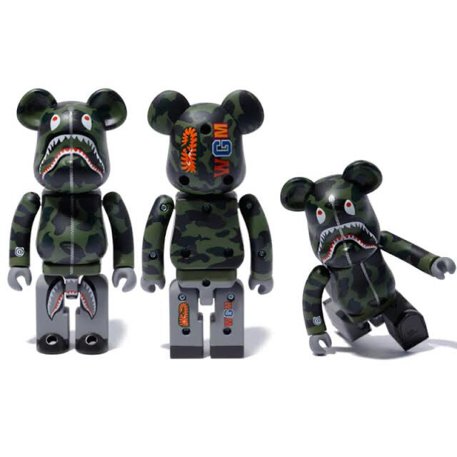 MEDICOM TOY(メディコムトイ)のbearbrick camo shark green 超合金 200% エンタメ/ホビーのおもちゃ/ぬいぐるみ(キャラクターグッズ)の商品写真