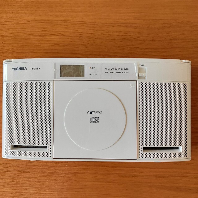 東芝(トウシバ)の東芝　ラジオ付CDプレイヤー スマホ/家電/カメラのオーディオ機器(ポータブルプレーヤー)の商品写真