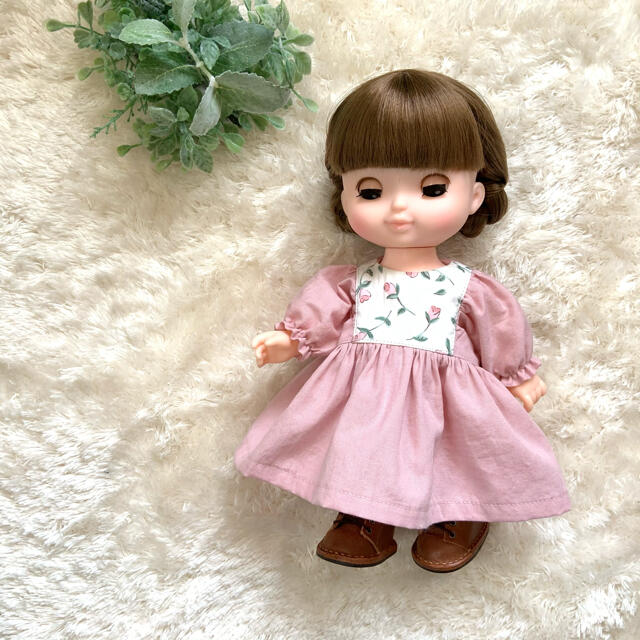ソランちゃん　リバティ　長袖ワンピース ハンドメイドのぬいぐるみ/人形(人形)の商品写真