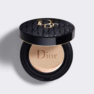 ディオール(Dior)のディオールスキン フォーエヴァー クッション　替えのパフ付き(ファンデーション)