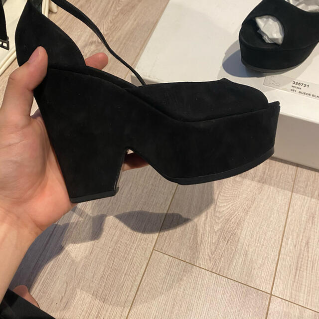 celine 【新品】CELINE セリーヌ スエード サンダル バイデン政権は制裁強化 セリーヌ CELINE サンダル 新品未使用 36 カーキ サンダル