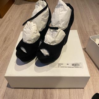 セリーヌ(celine)の【新品】CELINE セリーヌ スエード　サンダル(サンダル)