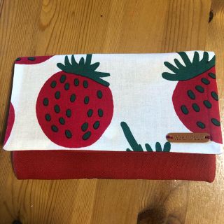 マリメッコ(marimekko)の通帳ケース(ポーチ)