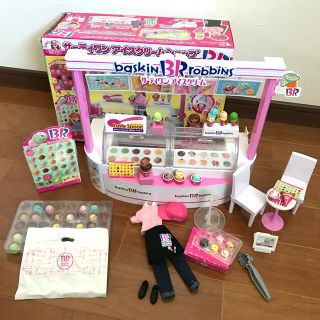 タカラトミー(Takara Tomy)のリカちゃん　サーティワンアイクリームショップ　てんいんさんドレス付き(キャラクターグッズ)