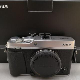 フジフイルム(富士フイルム)のFUJIFILM X-E3 ボディ ＋ XF 18mm F2 レンズ(ミラーレス一眼)