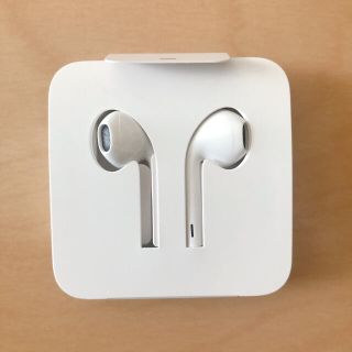 アップル(Apple)の【イヤホン】Apple アップル(ヘッドフォン/イヤフォン)