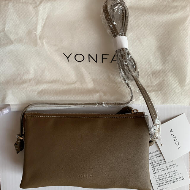 YONFA yonfa osaifu bag (taupe) - ショルダーバッグ