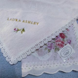 ローラアシュレイ(LAURA ASHLEY)のA 82　ローラアシュレイハンカチタオル(ハンカチ)