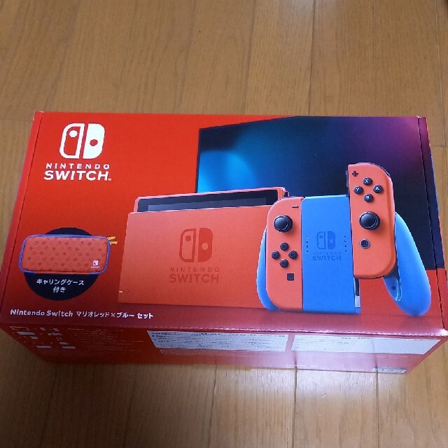 Nintendo Switch(ニンテンドースイッチ)の新品　Nintendo　switch　マリオレッド☓ブルー　未開封　限定　レア　 エンタメ/ホビーのゲームソフト/ゲーム機本体(家庭用ゲーム機本体)の商品写真