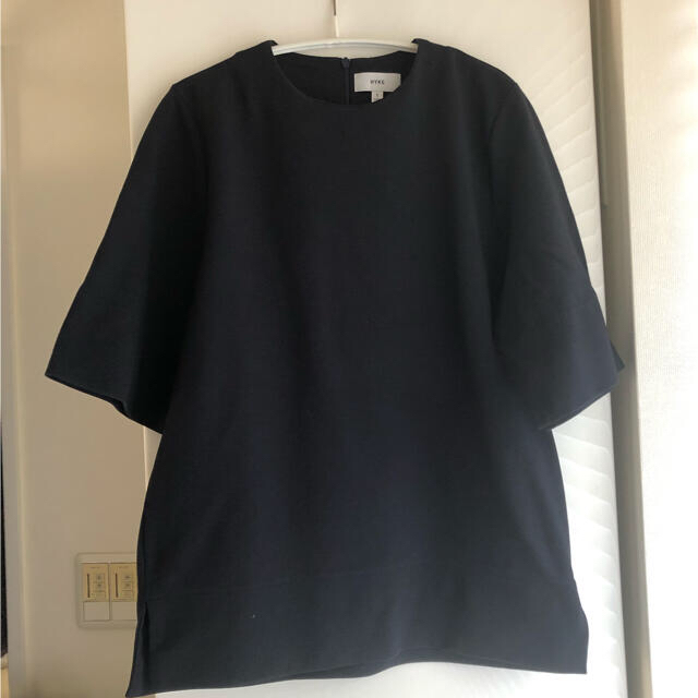 HYKE(ハイク)のハイク　HYKE トップス　ネイビー メンズのトップス(Tシャツ/カットソー(半袖/袖なし))の商品写真