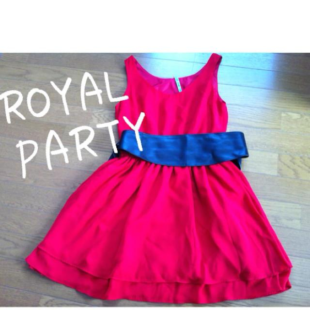 ROYAL PARTYドレス