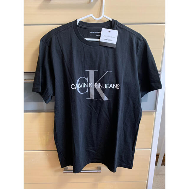 ck Calvin Klein(シーケーカルバンクライン)の『新品』カルバンクラインジーンズ　メンズ　Tシャツ メンズのトップス(Tシャツ/カットソー(半袖/袖なし))の商品写真