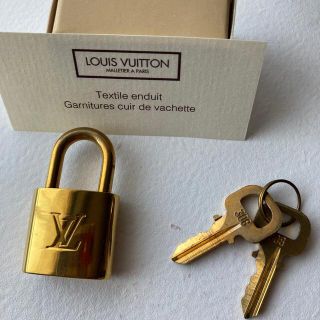 ルイヴィトン(LOUIS VUITTON)のルイヴィトン　カデナ&キー未使用(その他)